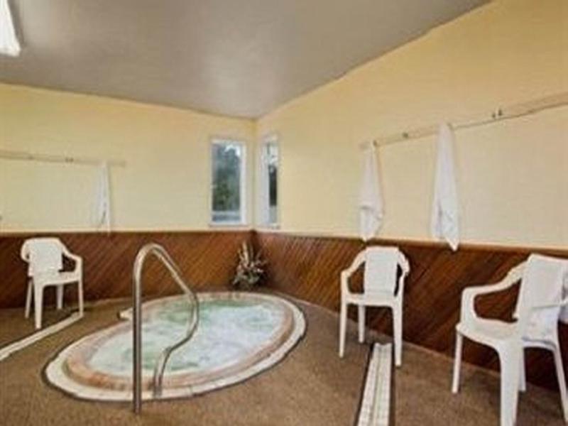 Days Inn By Wyndham Newport Or Εξωτερικό φωτογραφία